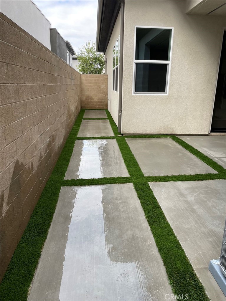 160 Sentosa Irvine, CA 92618 - Photo 28 of 29