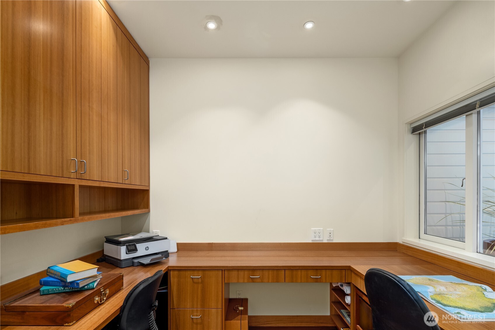 4712 Southwest Brace Point Drive Seattle, WA 98136 - Photo 24 of 33