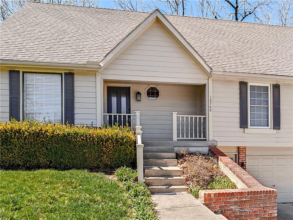 10560 Noland Road Lenexa, KS 66215 - Photo 2 of 36