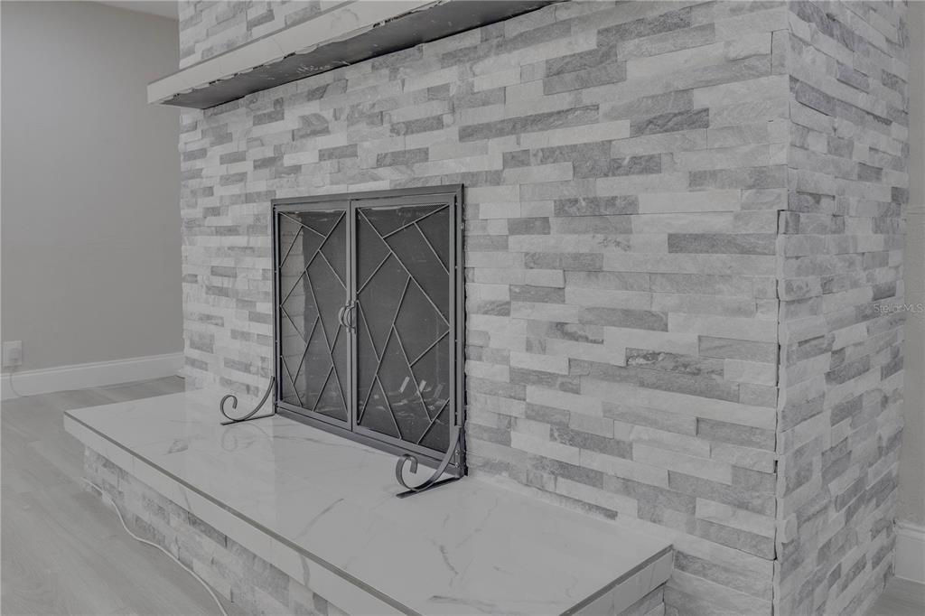 110 Duval Road Winter Haven, FL 33884 - Photo 9 of 25 a bathroom with a shower