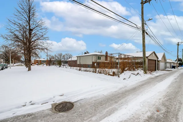 a view of ocean with a nearby beach