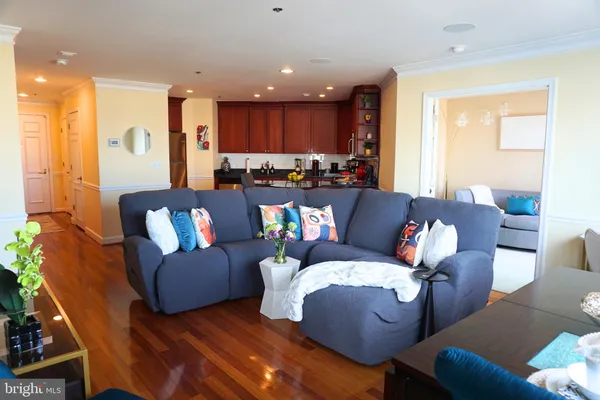 $265,000 | 100 Harborview Drive, Unit 611, Baltimore, MD 21230
