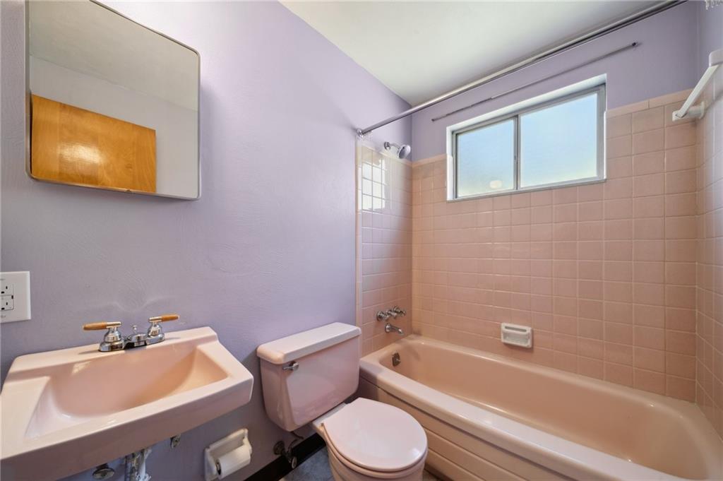 6273 Poketa Road Verona, PA 15147 - Photo 13 of 27 Gallery Image 13