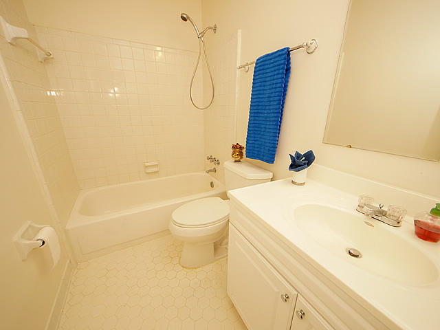 204 Beauregard Road Summerville, SC 29486 - Photo 22 of 39 23