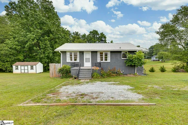 $349,900 | 1126 N Highway, Travelers Rest, SC 29690