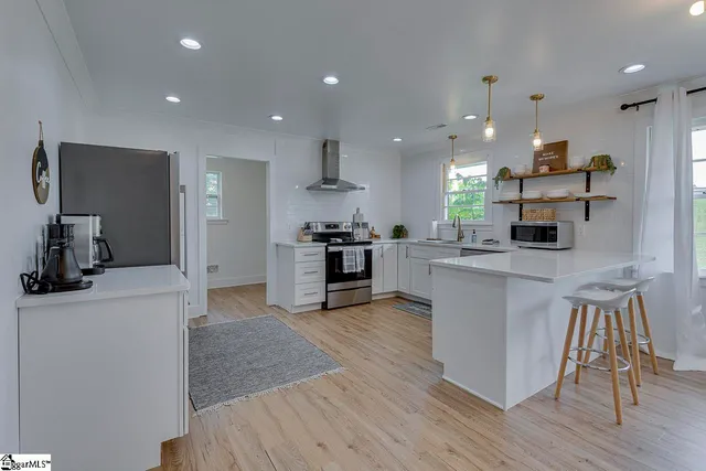 $349,900 | 1126 N Highway, Travelers Rest, SC 29690