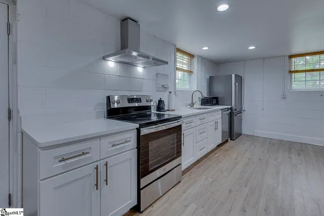 $349,900 | 1126 N Highway, Travelers Rest, SC 29690