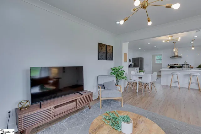 $349,900 | 1126 N Highway, Travelers Rest, SC 29690