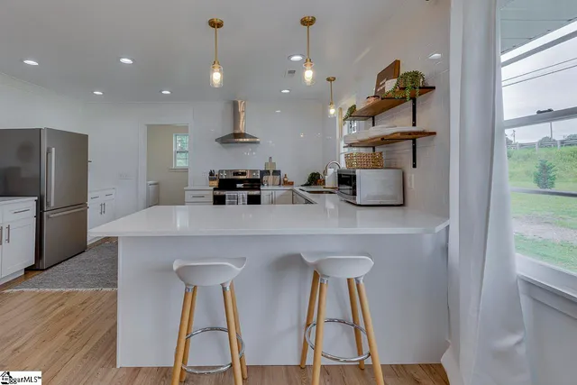 $349,900 | 1126 N Highway, Travelers Rest, SC 29690