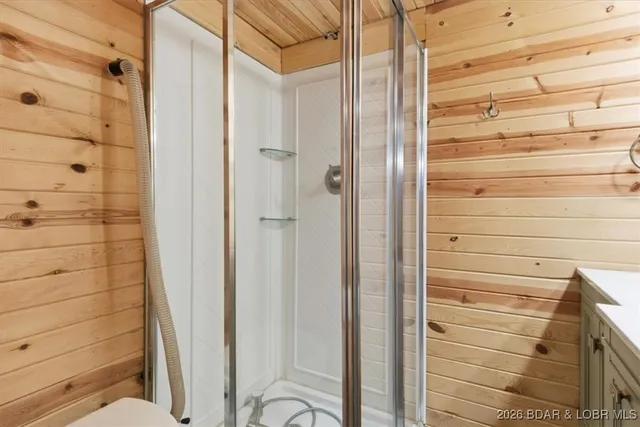 $243,500 | 17625 Russell Lane, Cole Camp, MO 65325