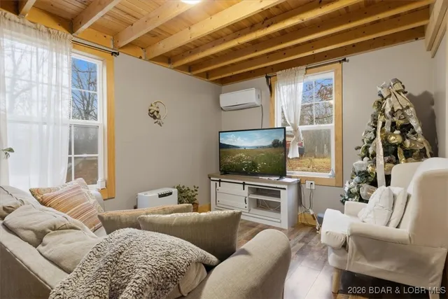 $243,500 | 17625 Russell Lane, Cole Camp, MO 65325