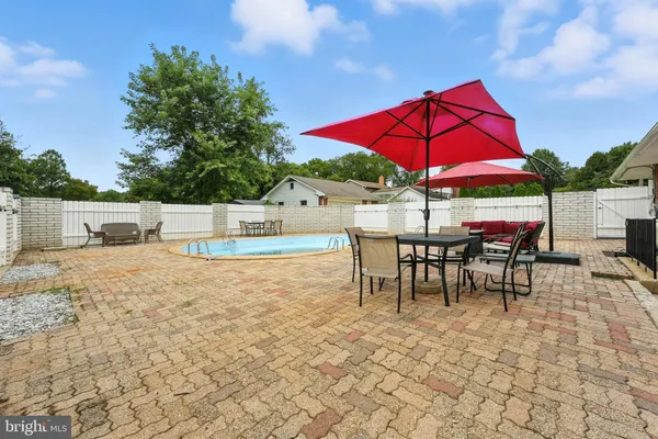 $765,000 | 10725 East Crestview Lane, Laurel, MD 20723