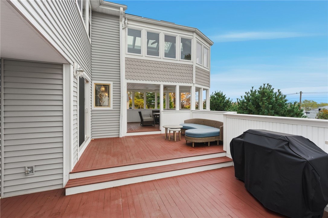 21 Crestwood Road Warwick, RI 02886 - Photo 11 of 47