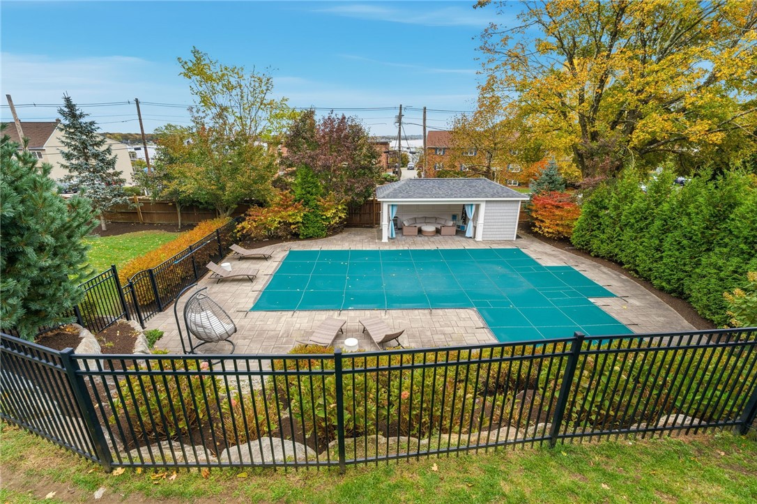 21 Crestwood Road Warwick, RI 02886 - Photo 13 of 47