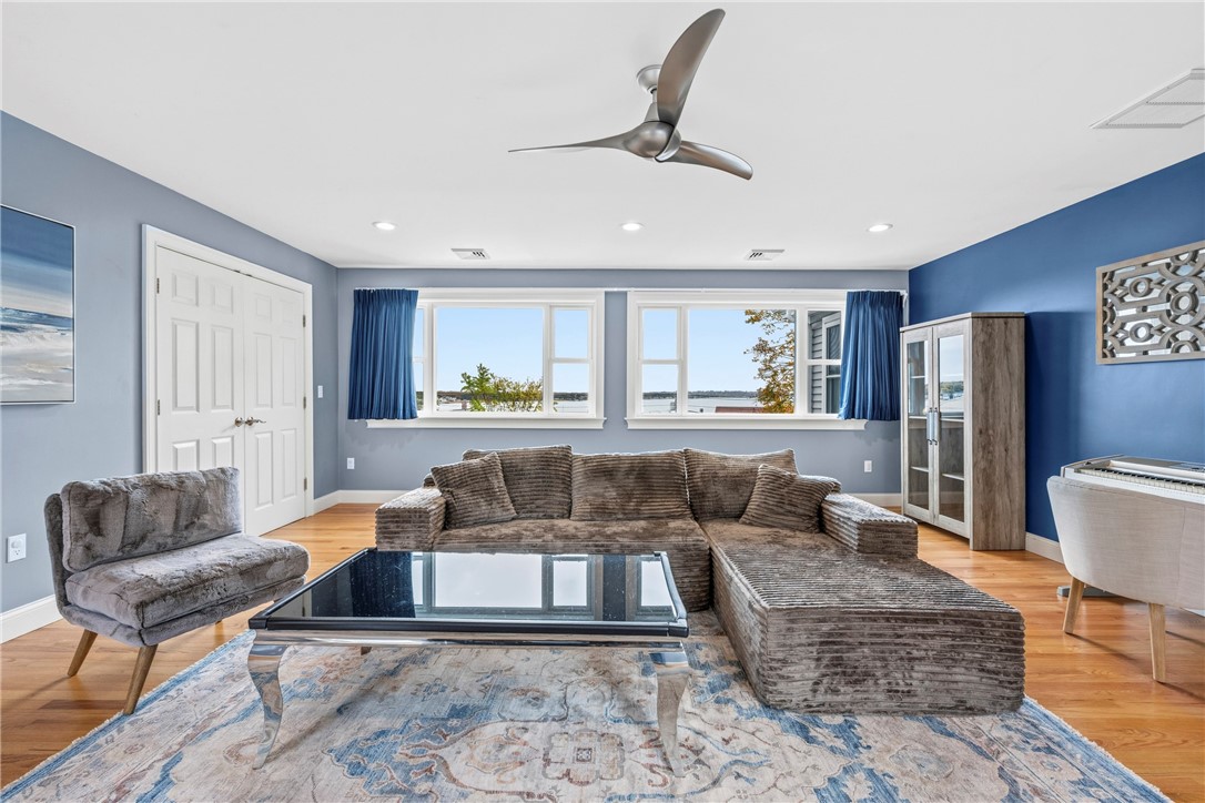 21 Crestwood Road Warwick, RI 02886 - Photo 40 of 47