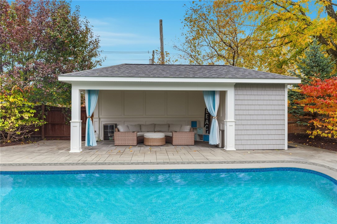 21 Crestwood Road Warwick, RI 02886 - Photo 6 of 47