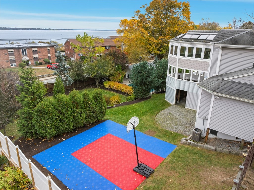 21 Crestwood Road Warwick, RI 02886 - Photo 9 of 47