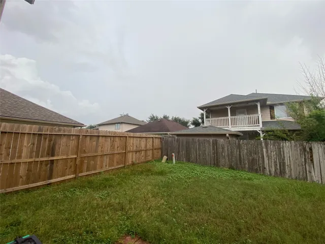 $1,750 | 19706 Shores Edge Drive, Tomball, TX 77375