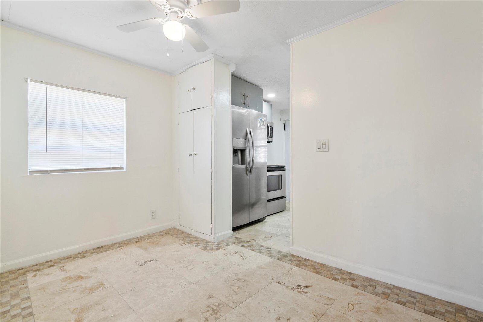 236 Southwest 14th Street Dania Beach, FL 33004 - Photo 10 of 19 IMG_2599