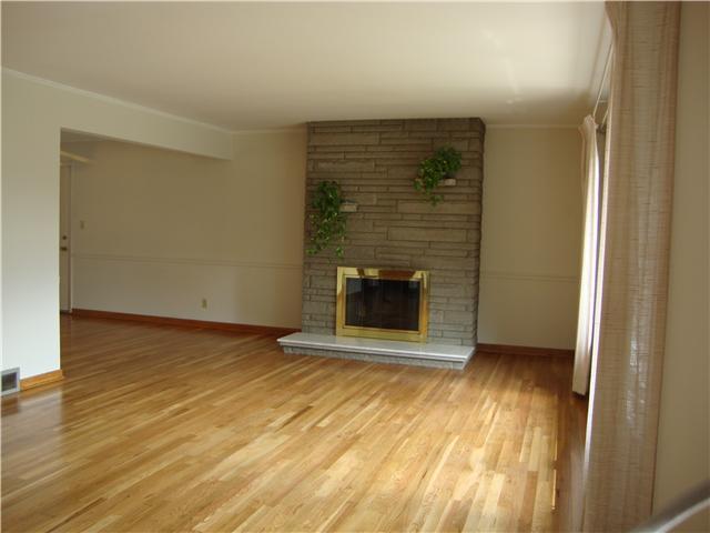 1436 Northam Road Columbus, OH 43221 - Photo 2 of 19