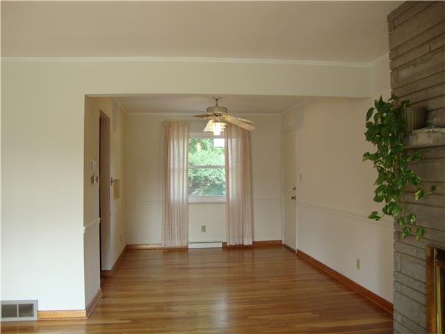 1436 Northam Road Columbus, OH 43221 - Photo 3 of 19
