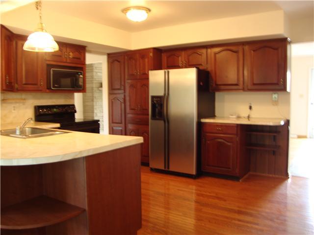 1436 Northam Road Columbus, OH 43221 - Photo 4 of 19