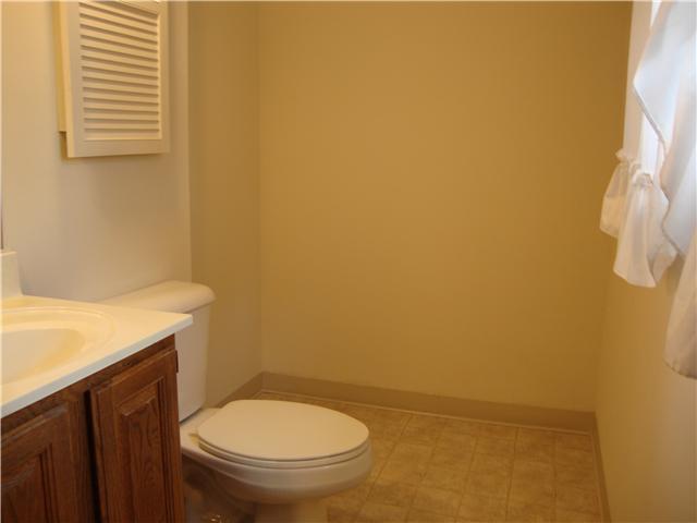 1436 Northam Road Columbus, OH 43221 - Photo 8 of 19