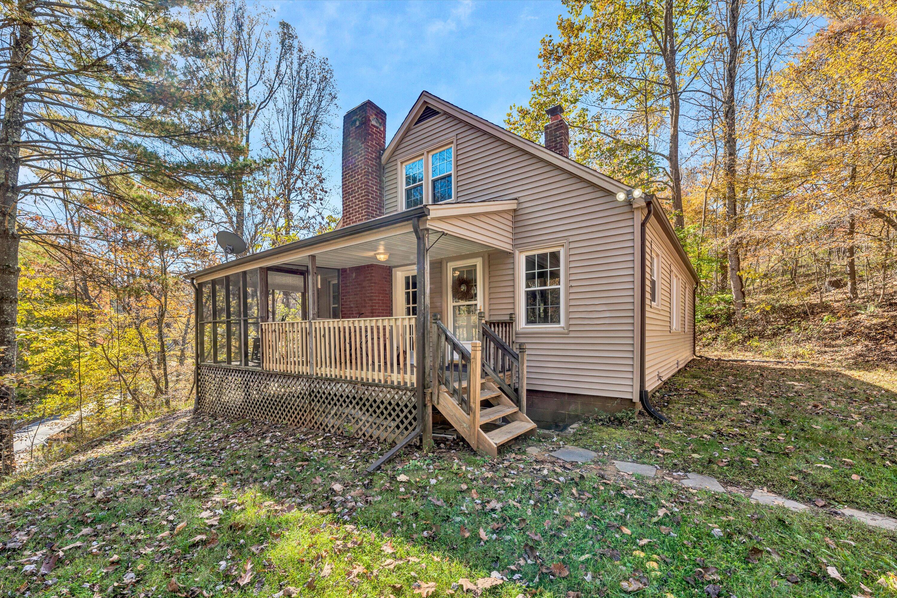 2131 Naff Road Boones Mill, VA 24065 - Photo 11 of 24 02-102520240062