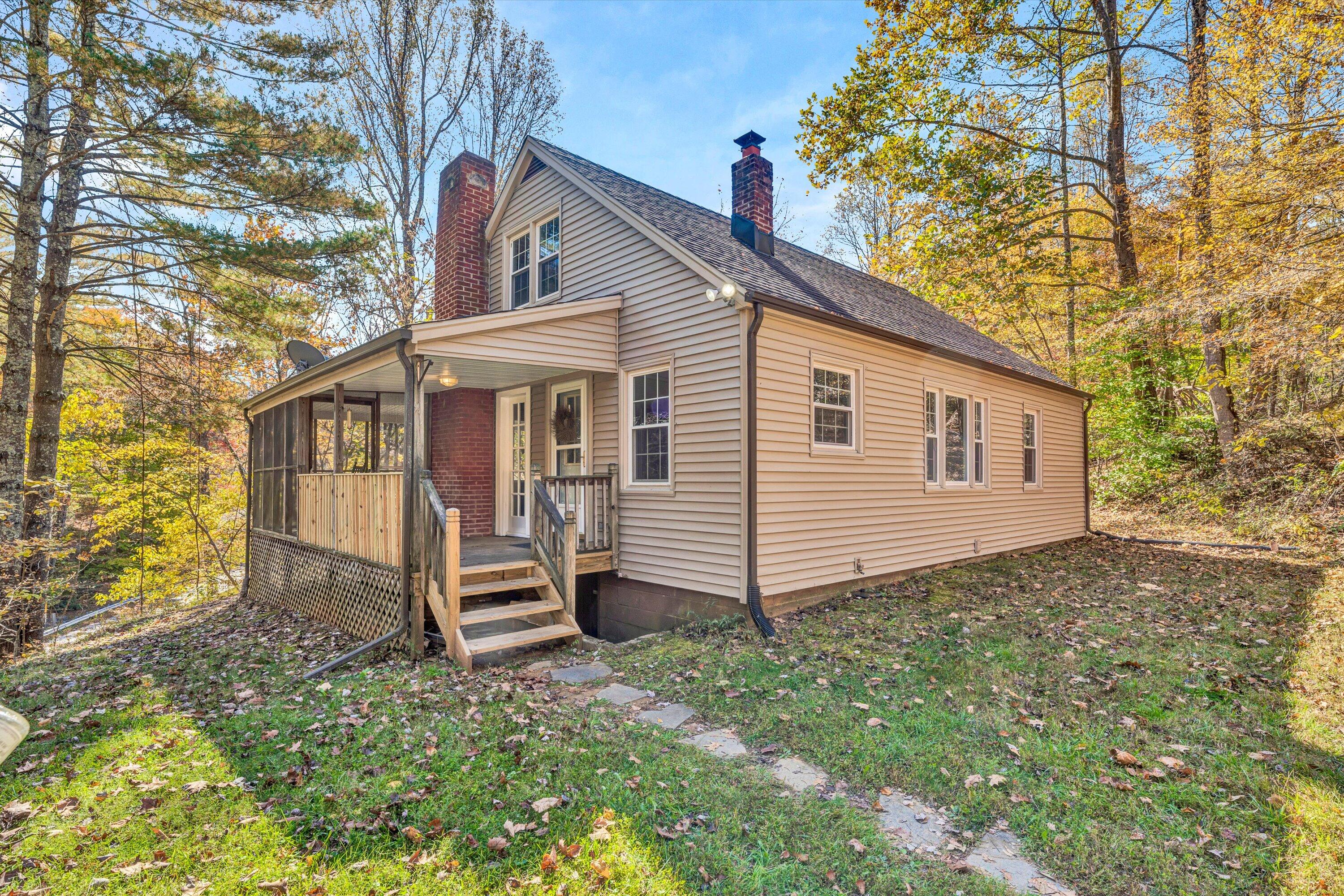 2131 Naff Road Boones Mill, VA 24065 - Photo 10 of 24 01-102520240060