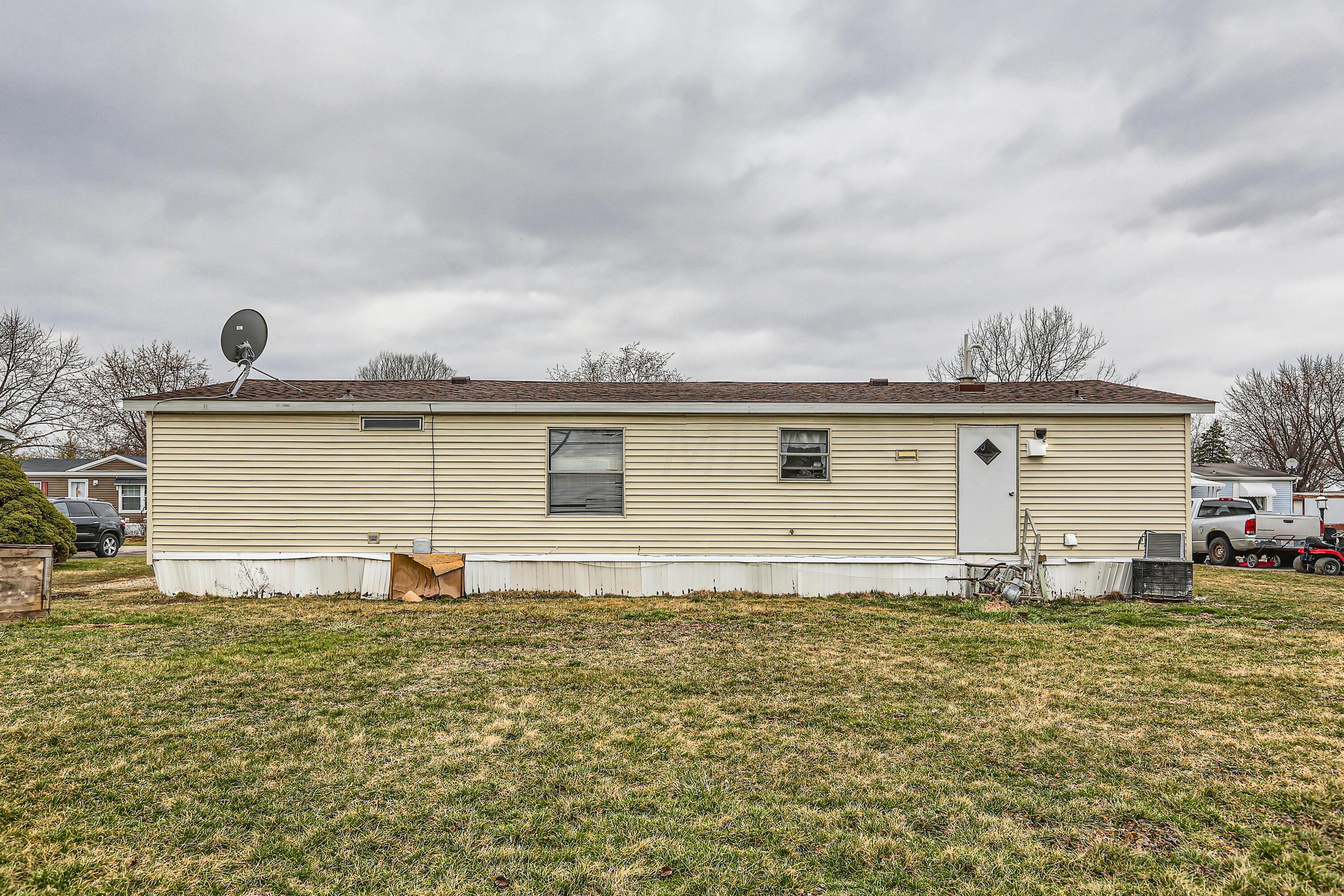8565 Smith-Calhoun Road, Unit 217 Plain City, OH 43064 - Photo 11 of 11 18 Exterior Rear