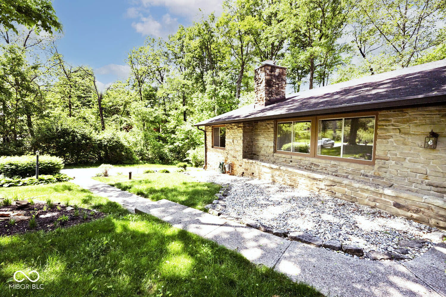6248 Graham Road Indianapolis, IN 46220 - Photo 3 of 45 Gallery Image 3