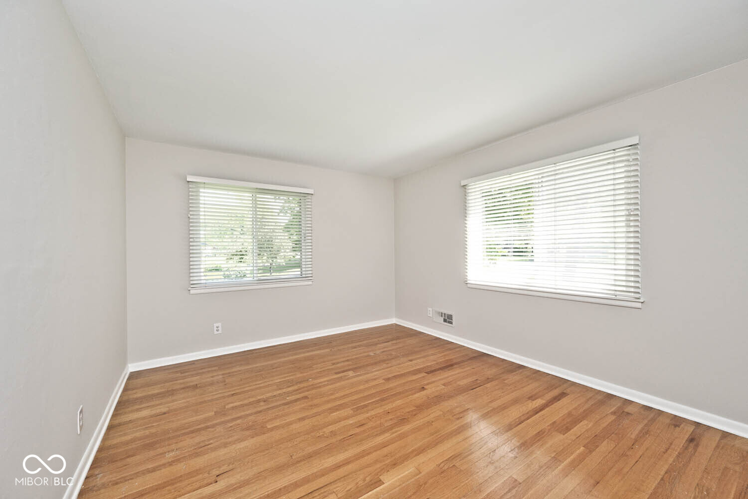 6248 Graham Road Indianapolis, IN 46220 - Photo 33 of 45 Gallery Image 33