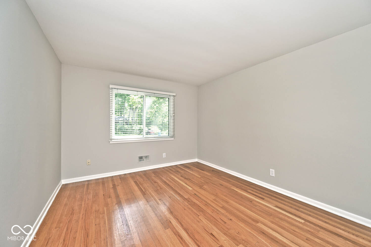 6248 Graham Road Indianapolis, IN 46220 - Photo 34 of 45 Gallery Image 34