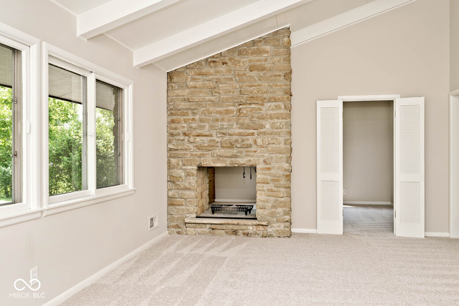 6248 Graham Road Indianapolis, IN 46220 - Photo 7 of 45 Gallery Image 7