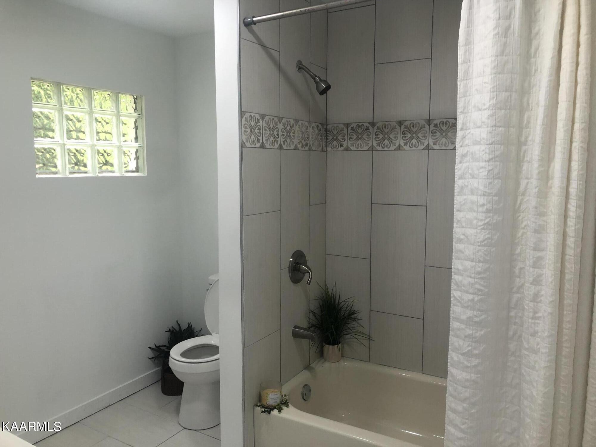 4830 East Emory Road Knoxville, TN 37938 - Photo 13 of 19 full bath 2