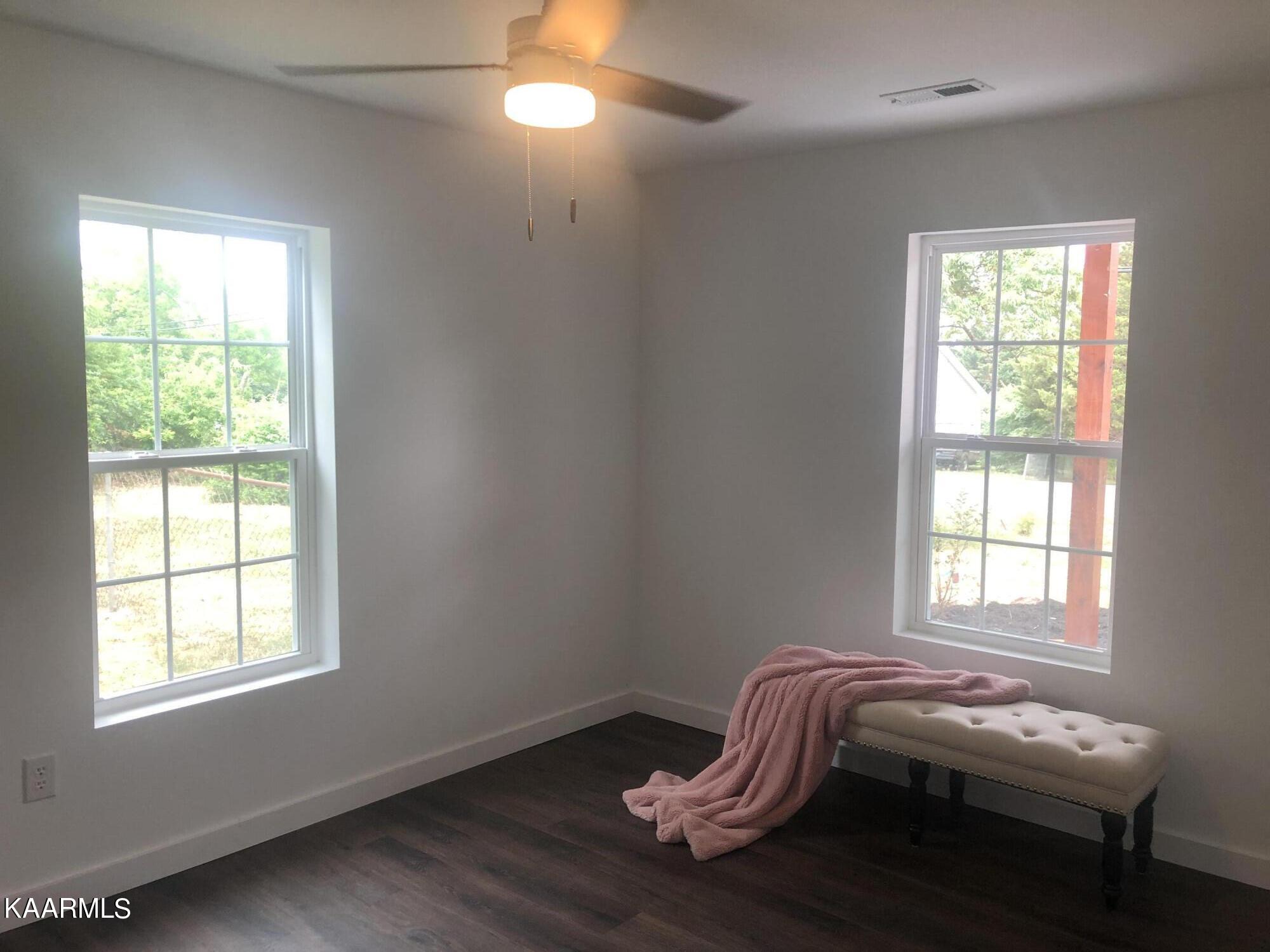 4830 East Emory Road Knoxville, TN 37938 - Photo 5 of 19 bedroom #1