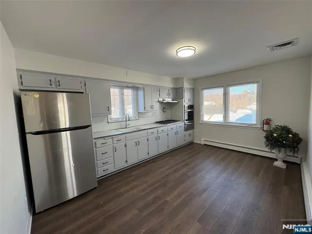 $2,400 | 177 Falmouth Avenue, Elmwood Park, NJ 07407