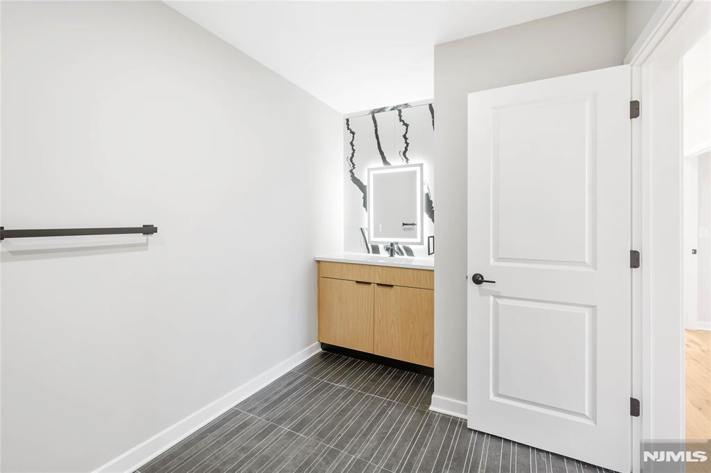 108 Fleming Avenue, Unit 2B Newark, NJ 07105 - Photo 11 of 21