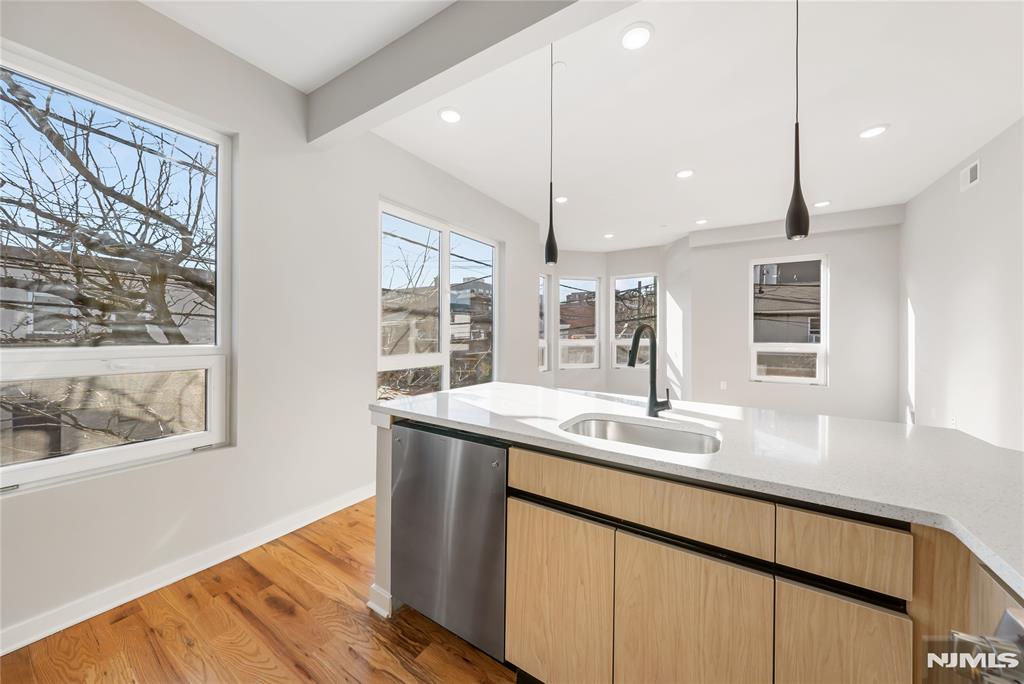 108 Fleming Avenue, Unit 2B Newark, NJ 07105 - Photo 4 of 21