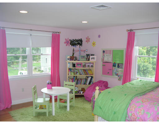 24 Bennett Road Marblehead, MA 01945 - Photo 17 of 22