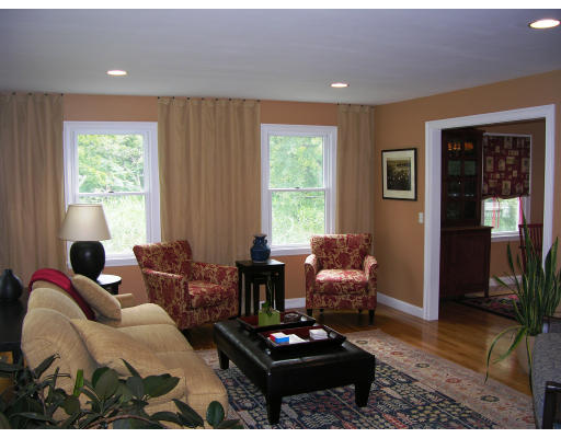 24 Bennett Road Marblehead, MA 01945 - Photo 3 of 22