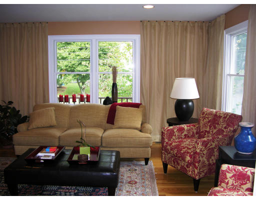 24 Bennett Road Marblehead, MA 01945 - Photo 4 of 22