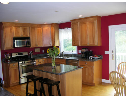 24 Bennett Road Marblehead, MA 01945 - Photo 8 of 22