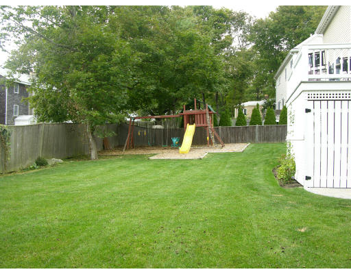 24 Bennett Road Marblehead, MA 01945 - Photo 10 of 22