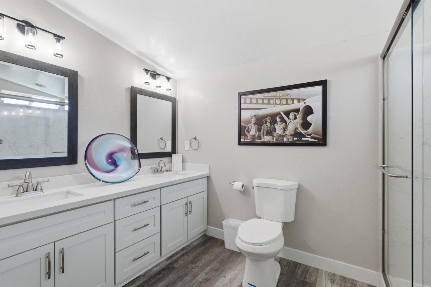 458 Oregon Street Gridley, CA 95948 - Photo 24 of 35 Primary Bathroom