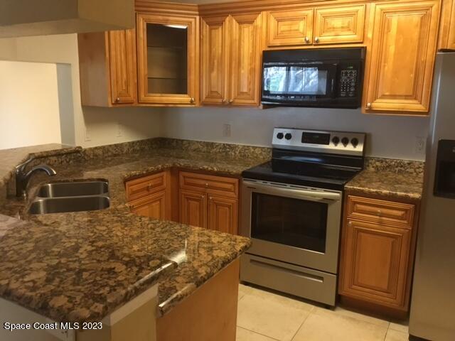 7667 North Wickham Road, Unit 109 Melbourne, FL 32940 - Photo 2 of 8 Kitchen