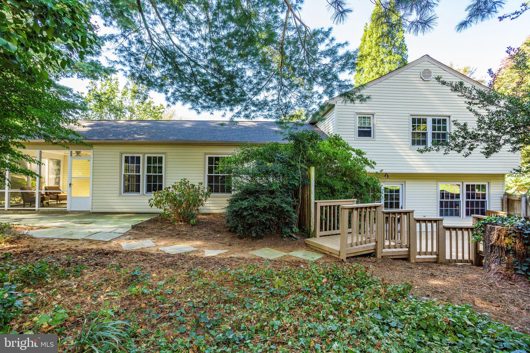 1833 Batten Hollow Road Vienna, VA 22182 - Photo 49 of 52 Exterior