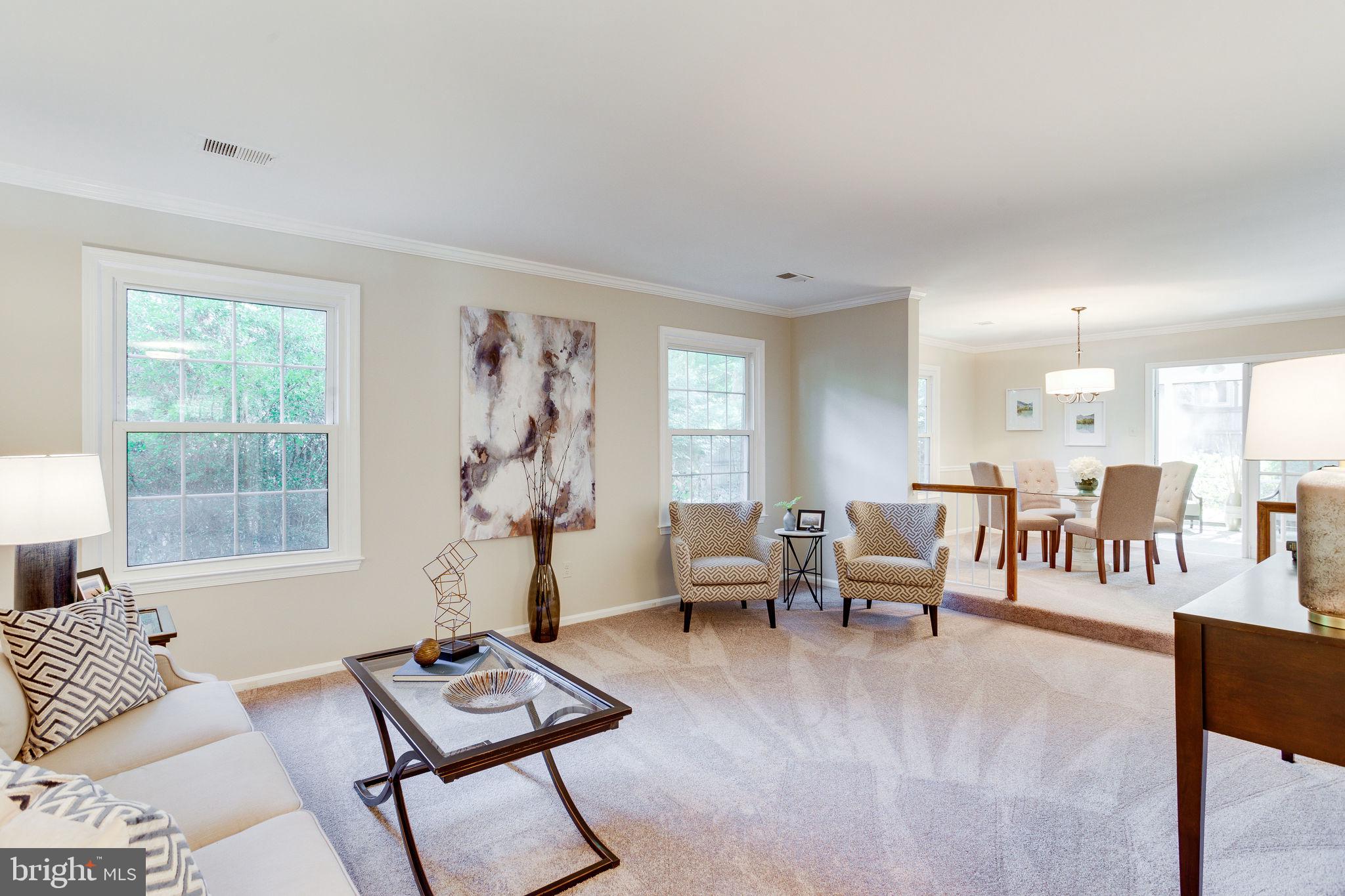 1833 Batten Hollow Road Vienna, VA 22182 - Photo 6 of 52 Living Room