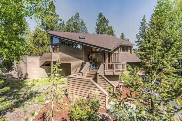 $999,000 | 17926 Playoff Lane, Unit 3, Sunriver, OR 97707