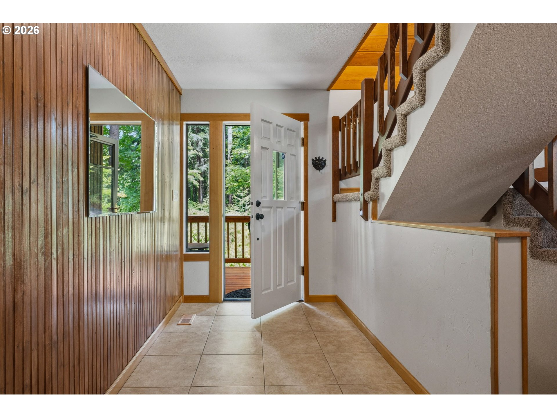 8122 Southwest 54th Avenue Portland, OR 97219 - Photo 3 of 42